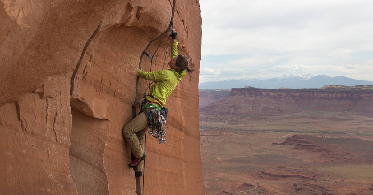 Rock Raptors Rock Climbers Rise to the Occasion to Protect Cliff-Nesting Raptors ...