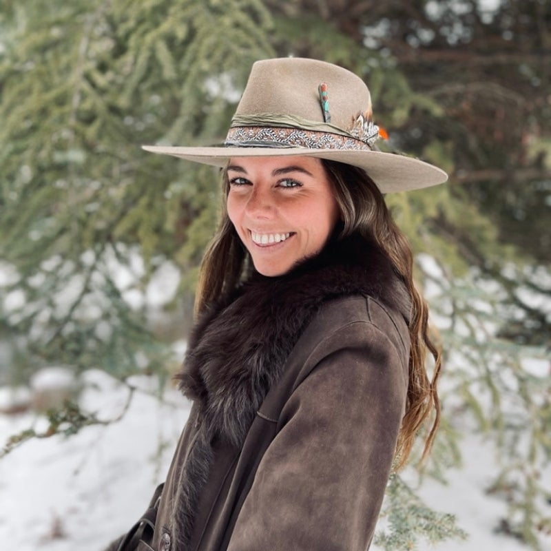 A portrait of Leah Bilski.