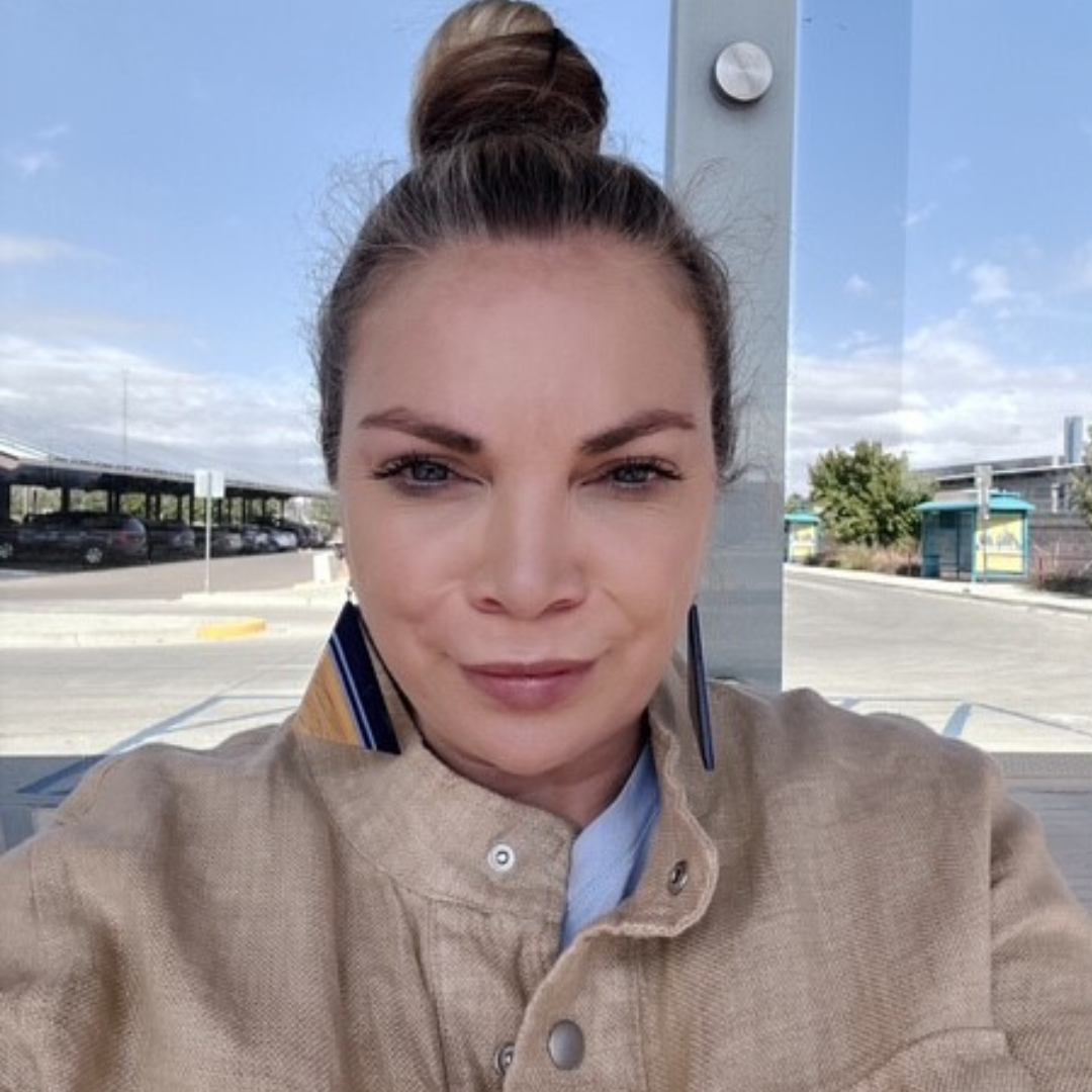 Portrait of Suzy Santaella