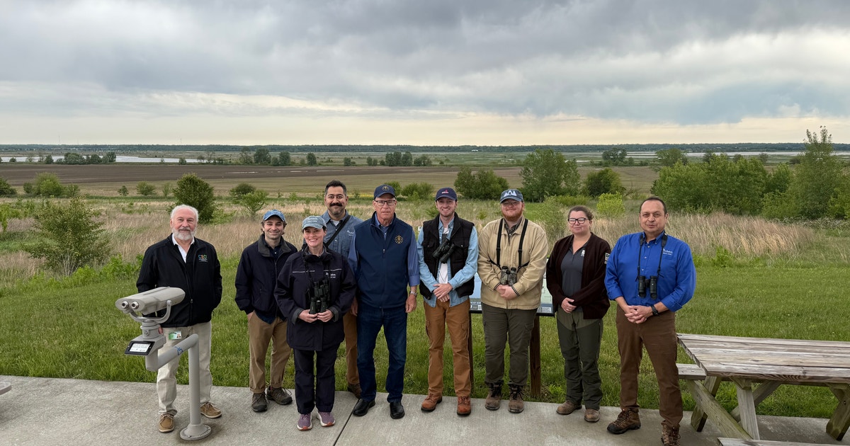 Governor Braun Goes Birding with Audubon Great Lakes at Site of Major Wetlands Restoration in Linton, Indiana