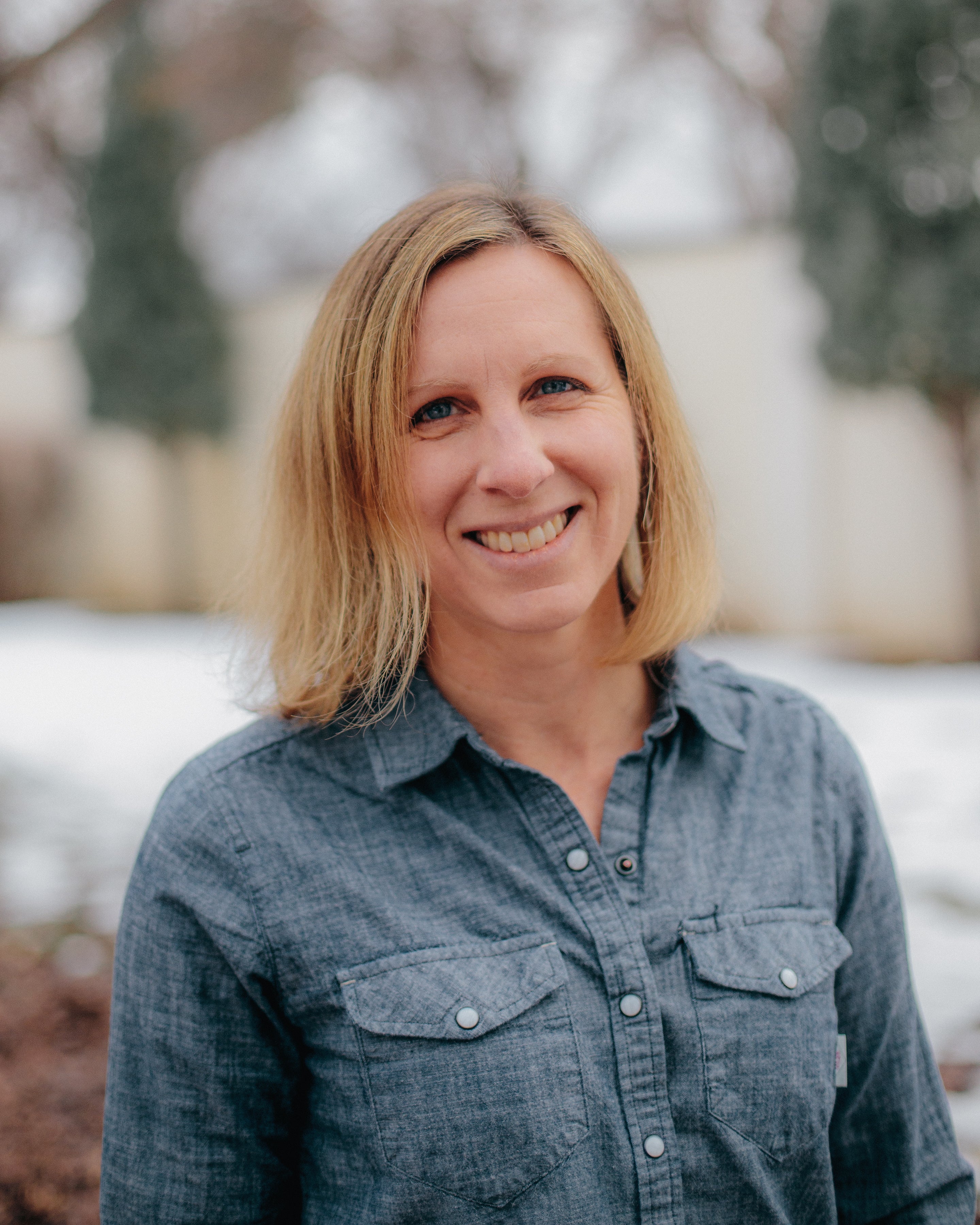 A headshot of Julie Shapiro