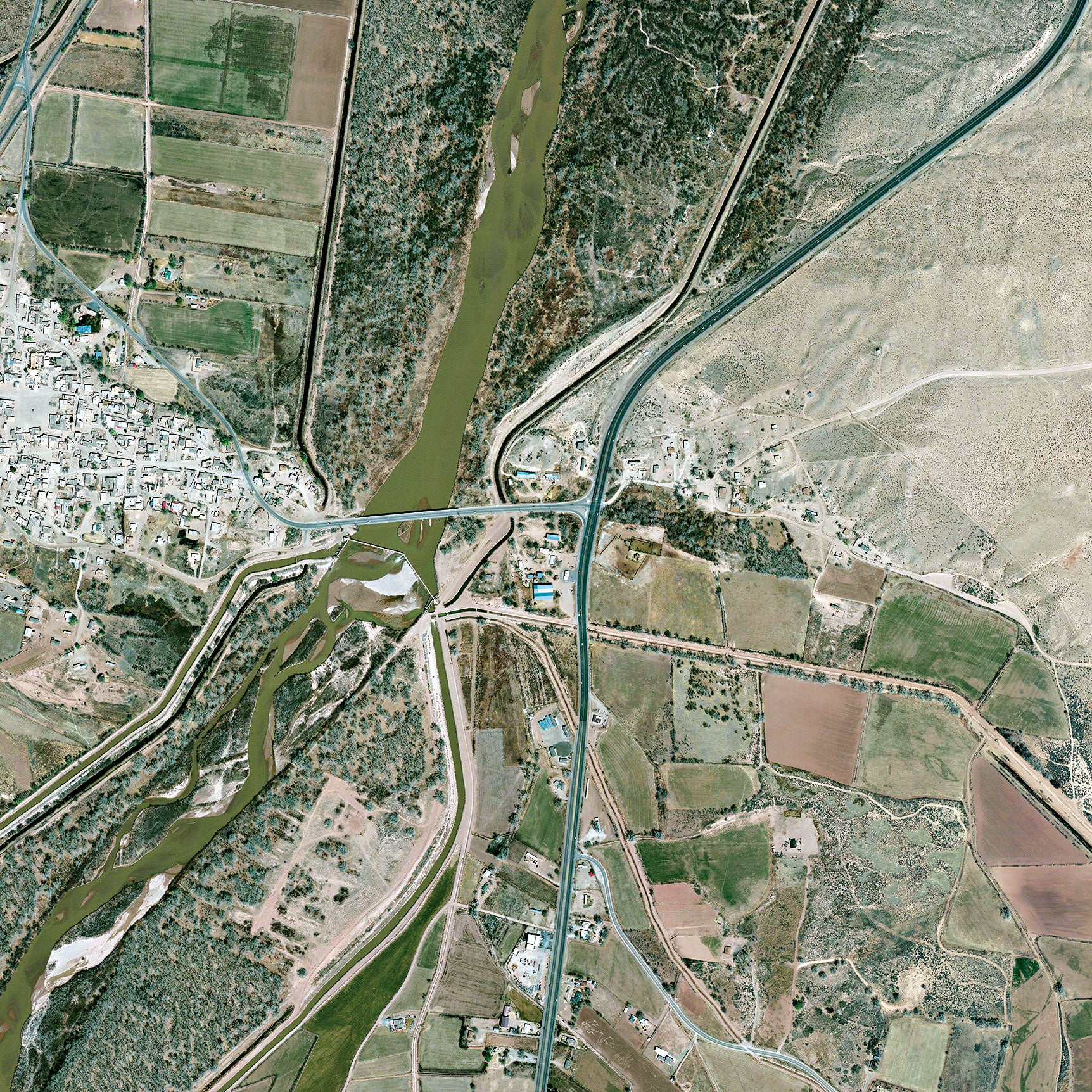 An aerial view of a section of the Rio Grande that could benefit from the recent water release. Daily Overview/Satellite images 2016, DigitalGlobe, Inc.