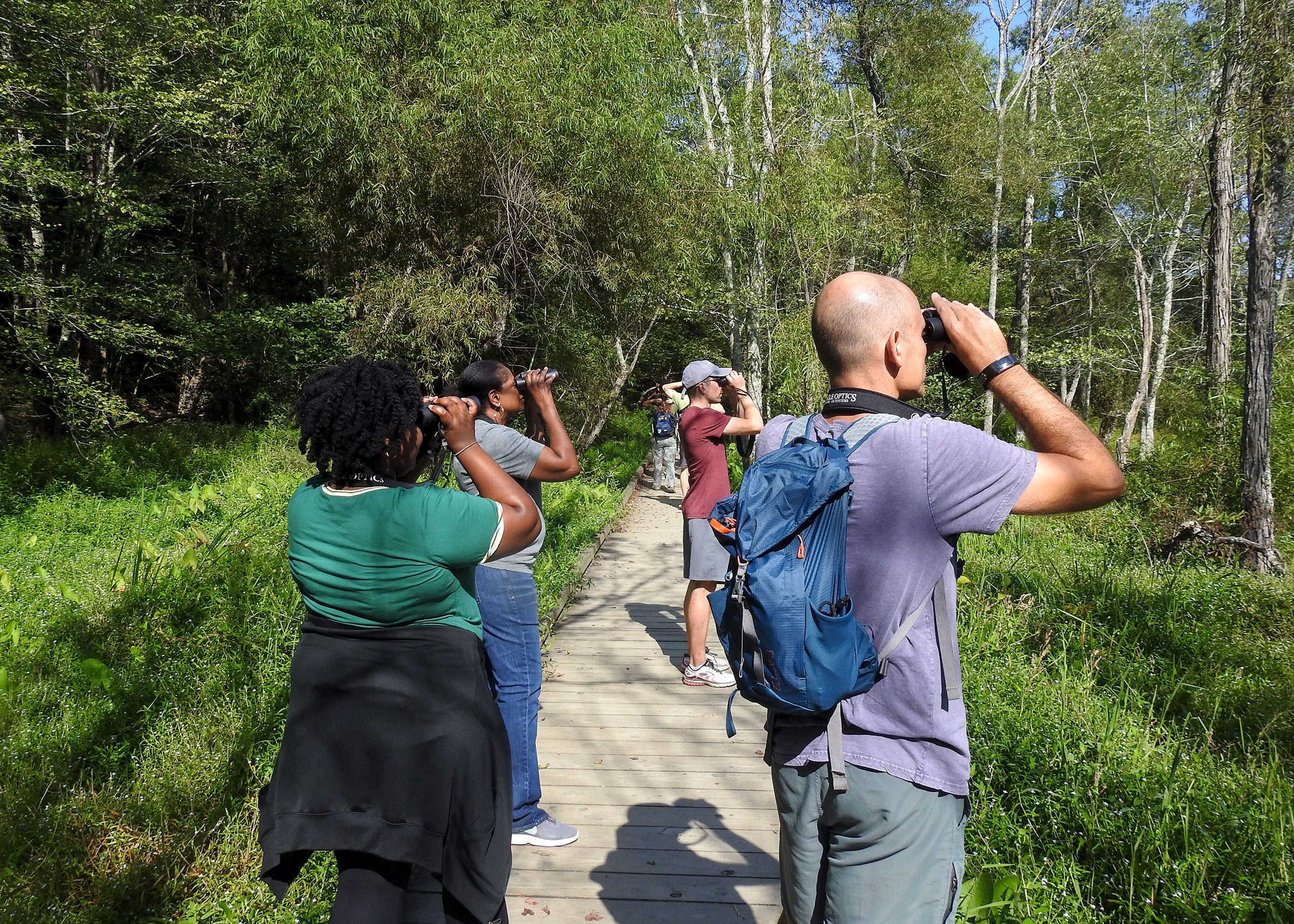 Birding in the Cochran Shoals unit of the Chattahoochee River National Recreation Area in Atlanta. Dottie Head/Georgia Audubon
