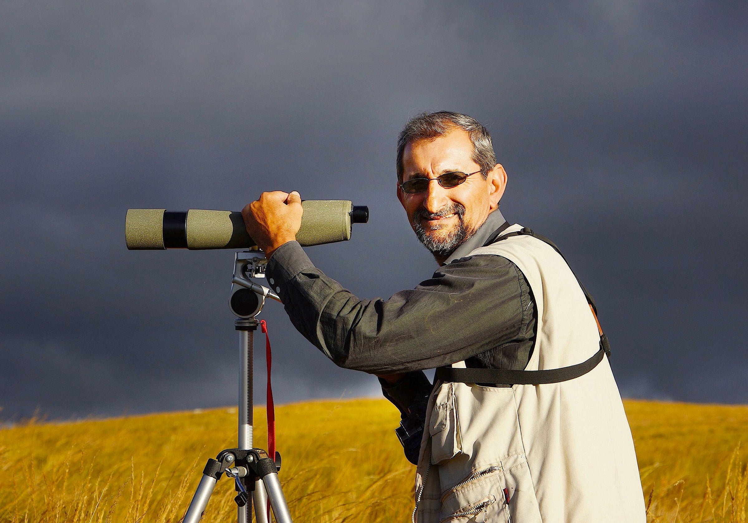 Francisco Sornoza, the ornithologist who discovered the species. Courtesy of Enrique Ortiz