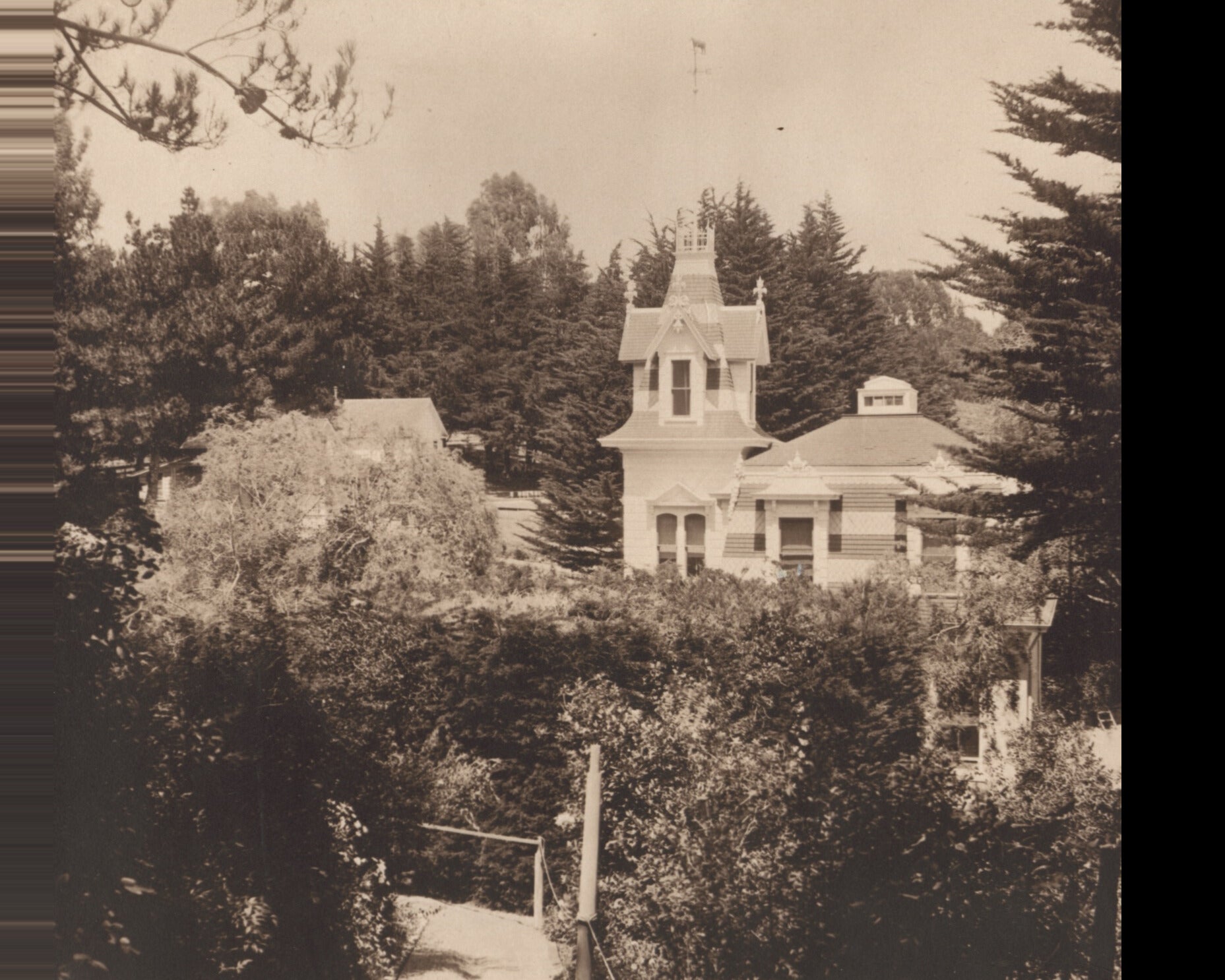 The Lyford House in its original location on Strawberry Point.